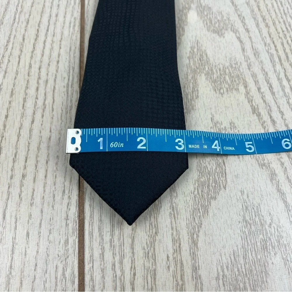 594 - Calvin Klein Tie Black Pattern 001 CK21100207 Silk Blend MSRP $69.50